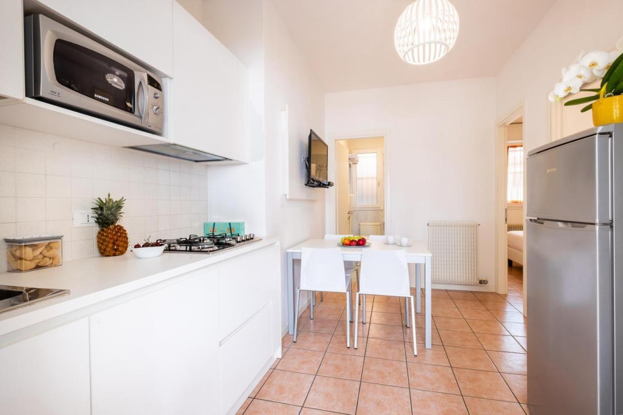 Lido Di Dante Apartment
