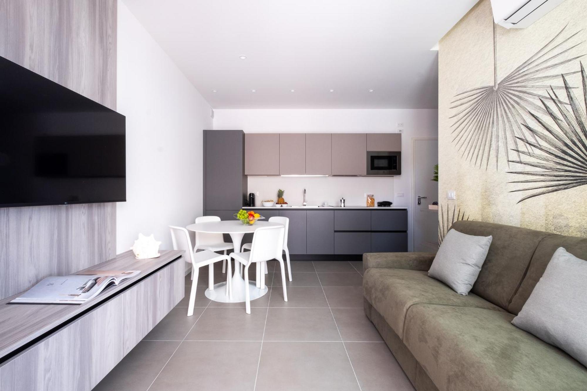Lido Di Dante Apartment *